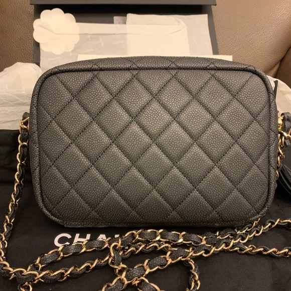 Chanel medium classic black crossbody camera bag - Picture 5 of 7